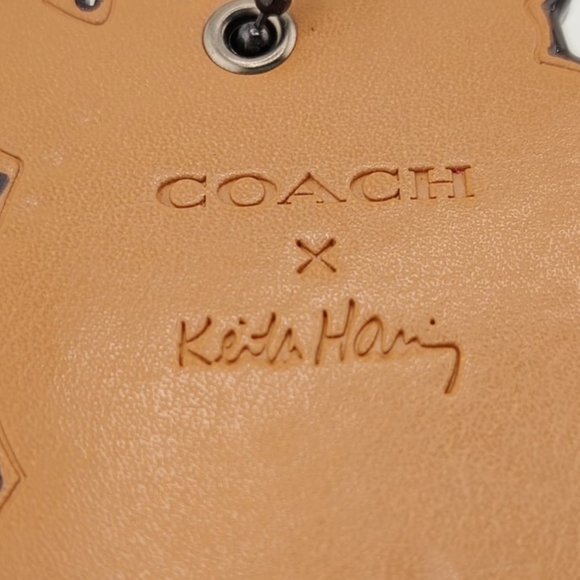 EUC: COACH x KEITH HARING "THE DANCING MAN" HANG TAG/(2) BAG CHARMS - Picture 6 of 10